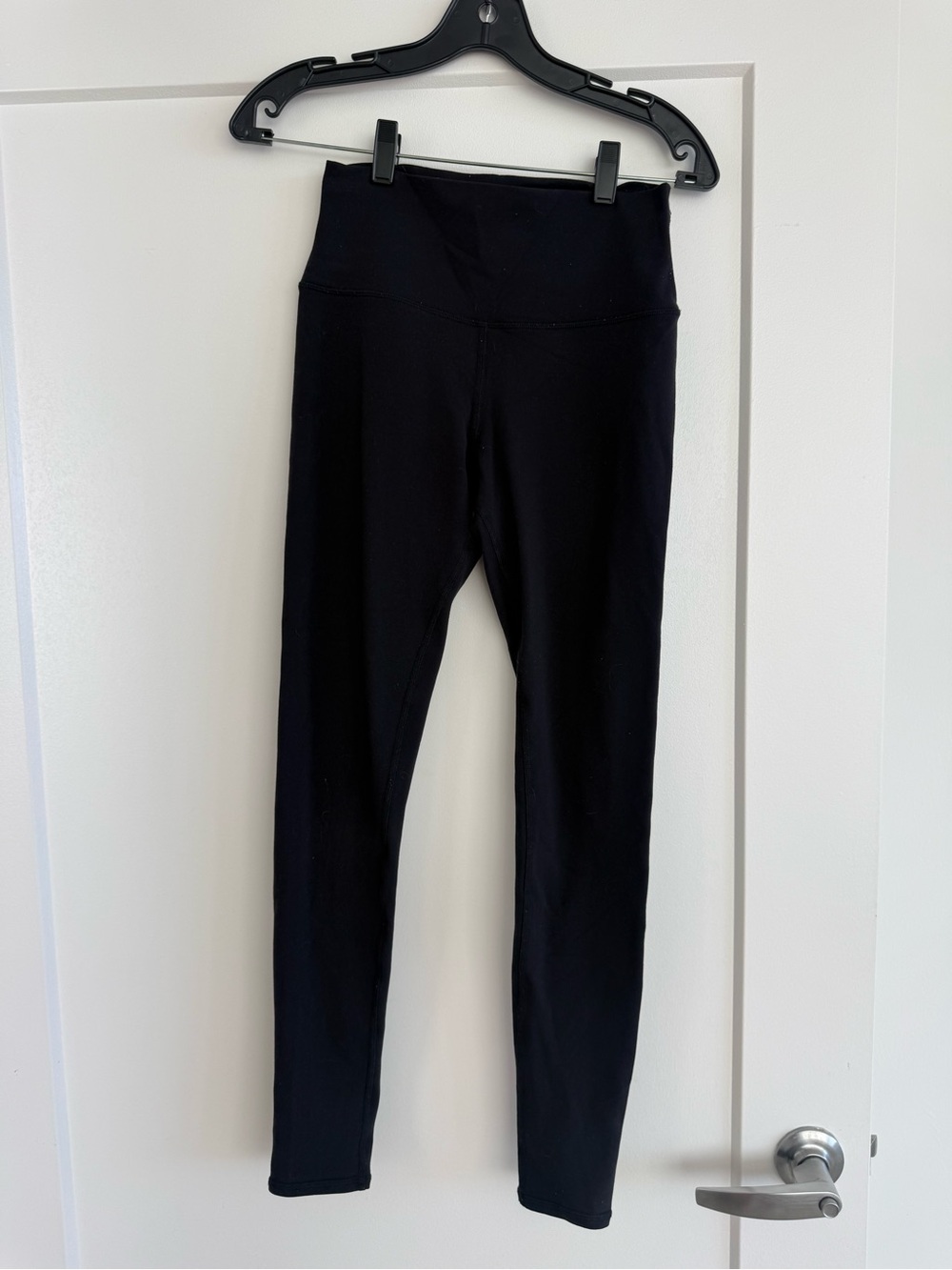ALO Yoga High-Waist Black Leggings - Picture 5 of 7